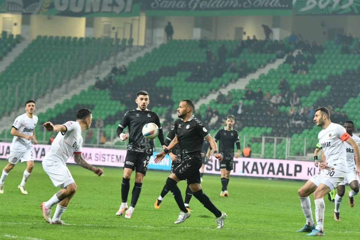 1 ligde 12 takim suskun kaldi 1