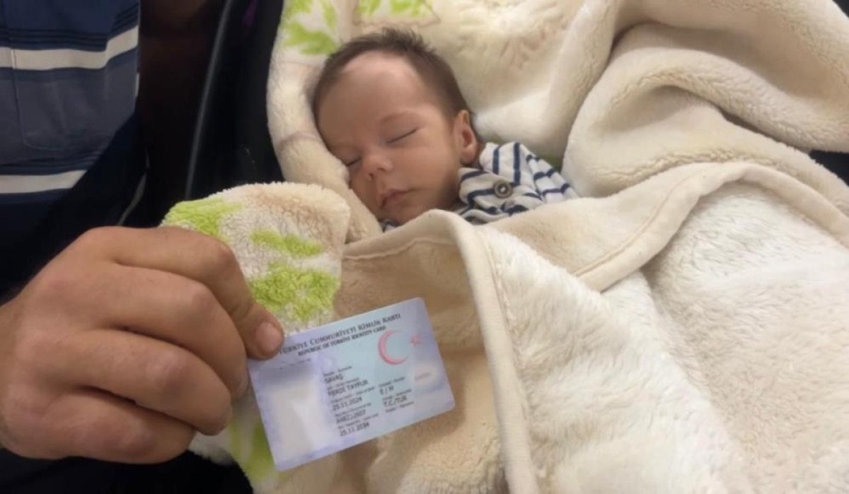 Antalya'da bebeğine Ferdi Tayfur'un adını koydu 3 antalyada bebegine ferdi tayfurun adini koydu 2 a8rllfMh