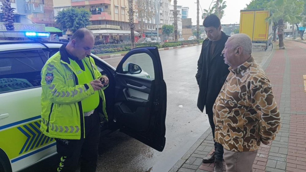 antalyada polis kazazedeleri atm basinda pazarlik yaparken buldu 2