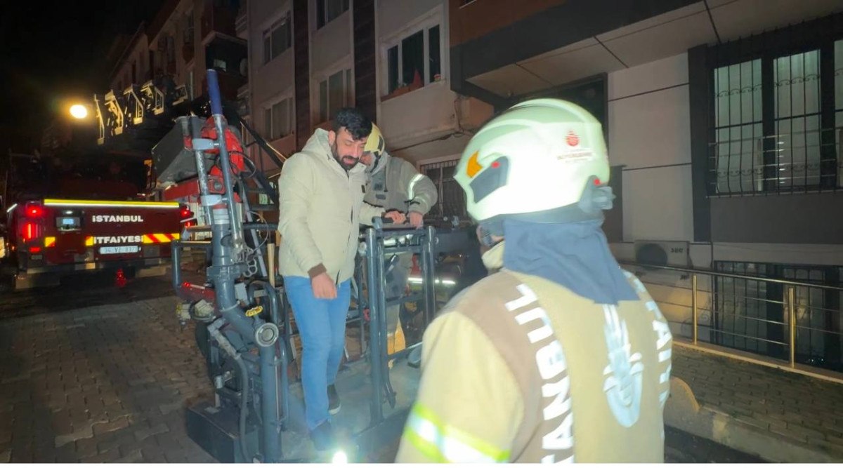 avcilarda bina yangini mahsur kalan 5 kisi kurtarildi 2