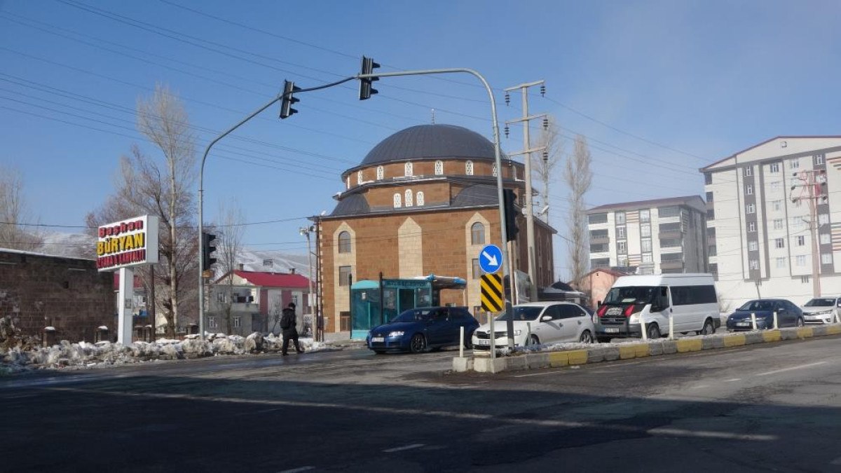 bitliste koyluler 13 milyon liraya modern cami yaptirdi 0 iC69dHwv