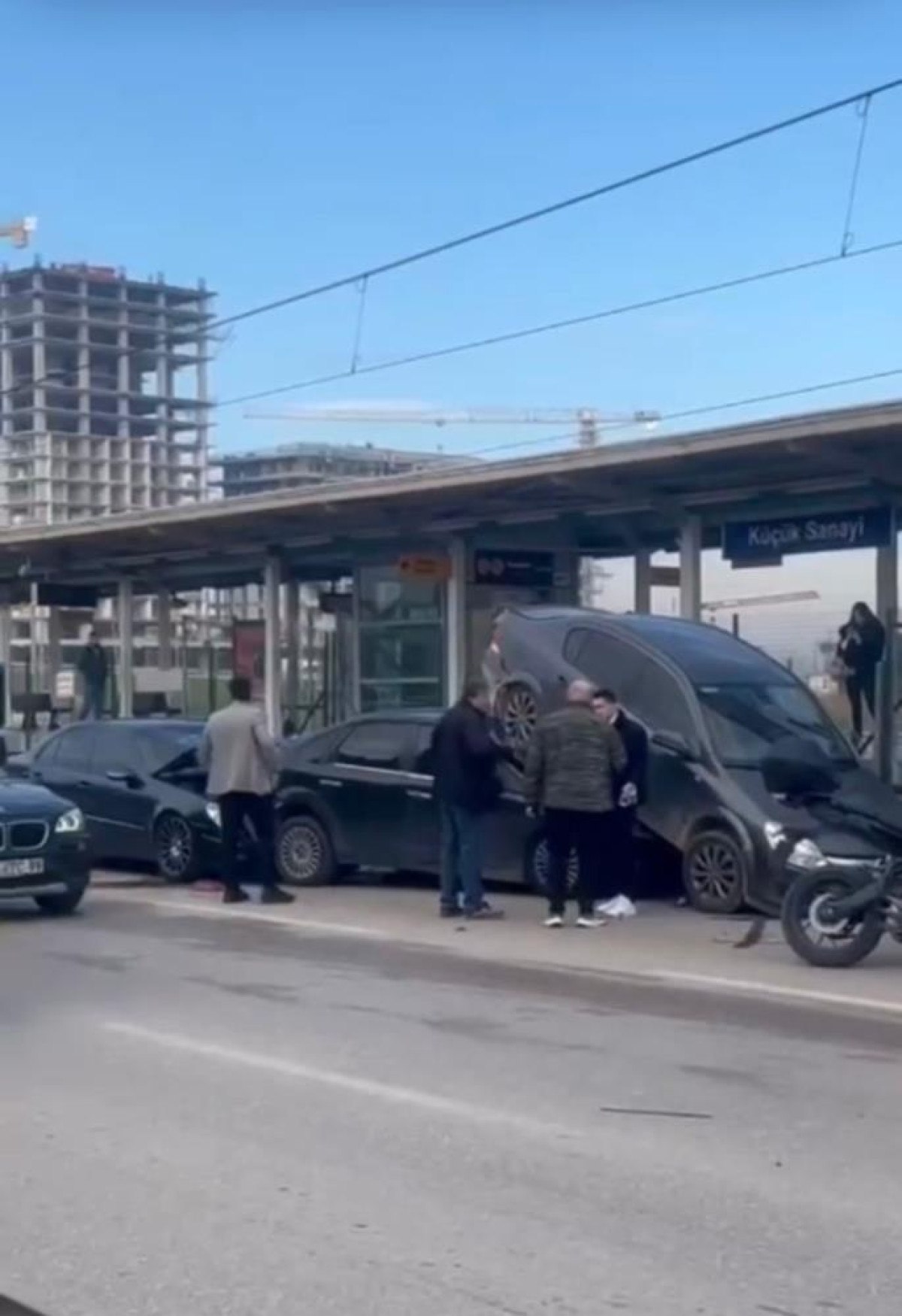 bursada 4 aracin karistigi kaza gorenler sasirdi 0 R1BnIDIT