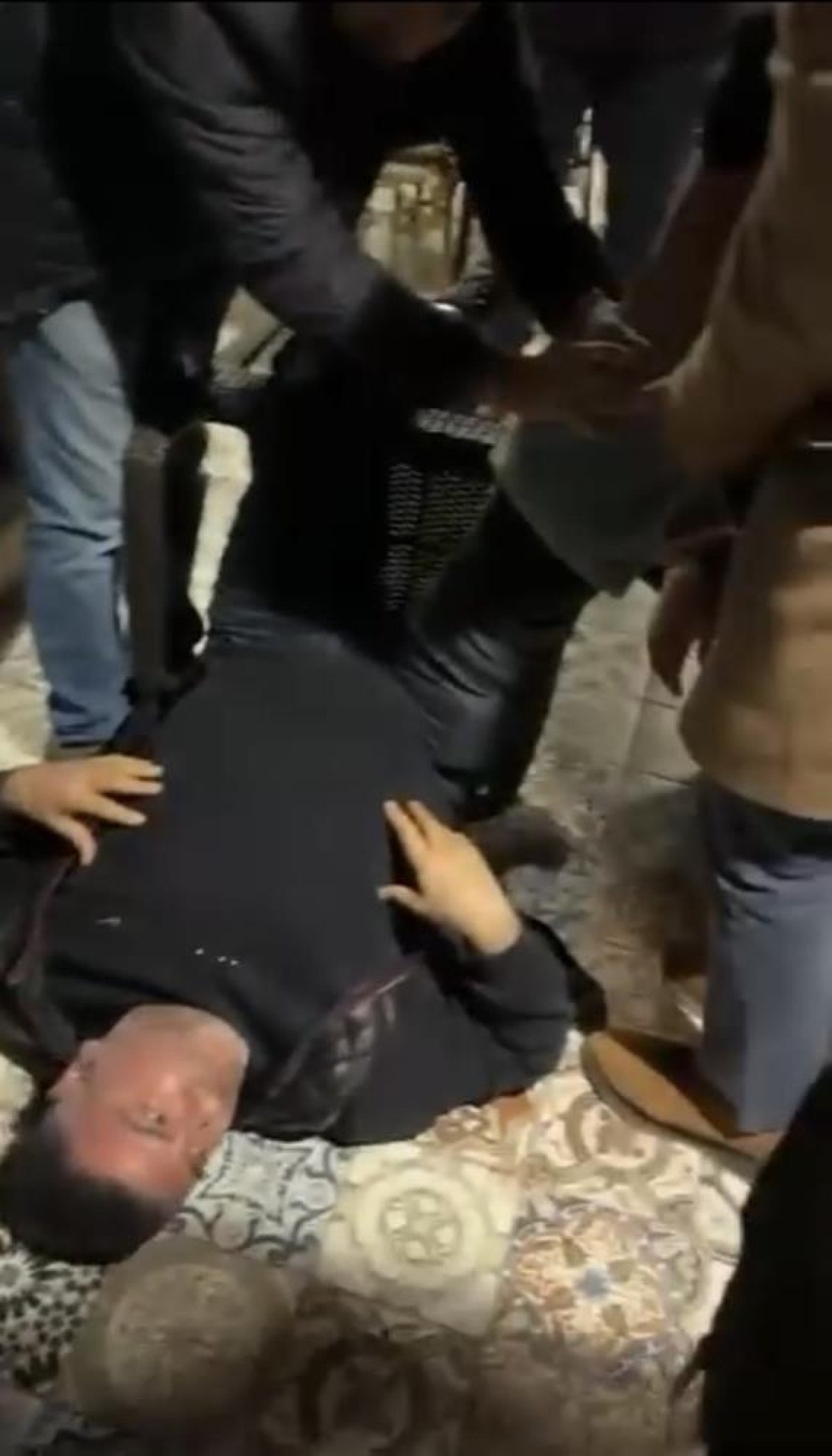 bursada bir kisi sordugu adresi bilmeyen sahsi vurdu 0 J7I2DTsE
