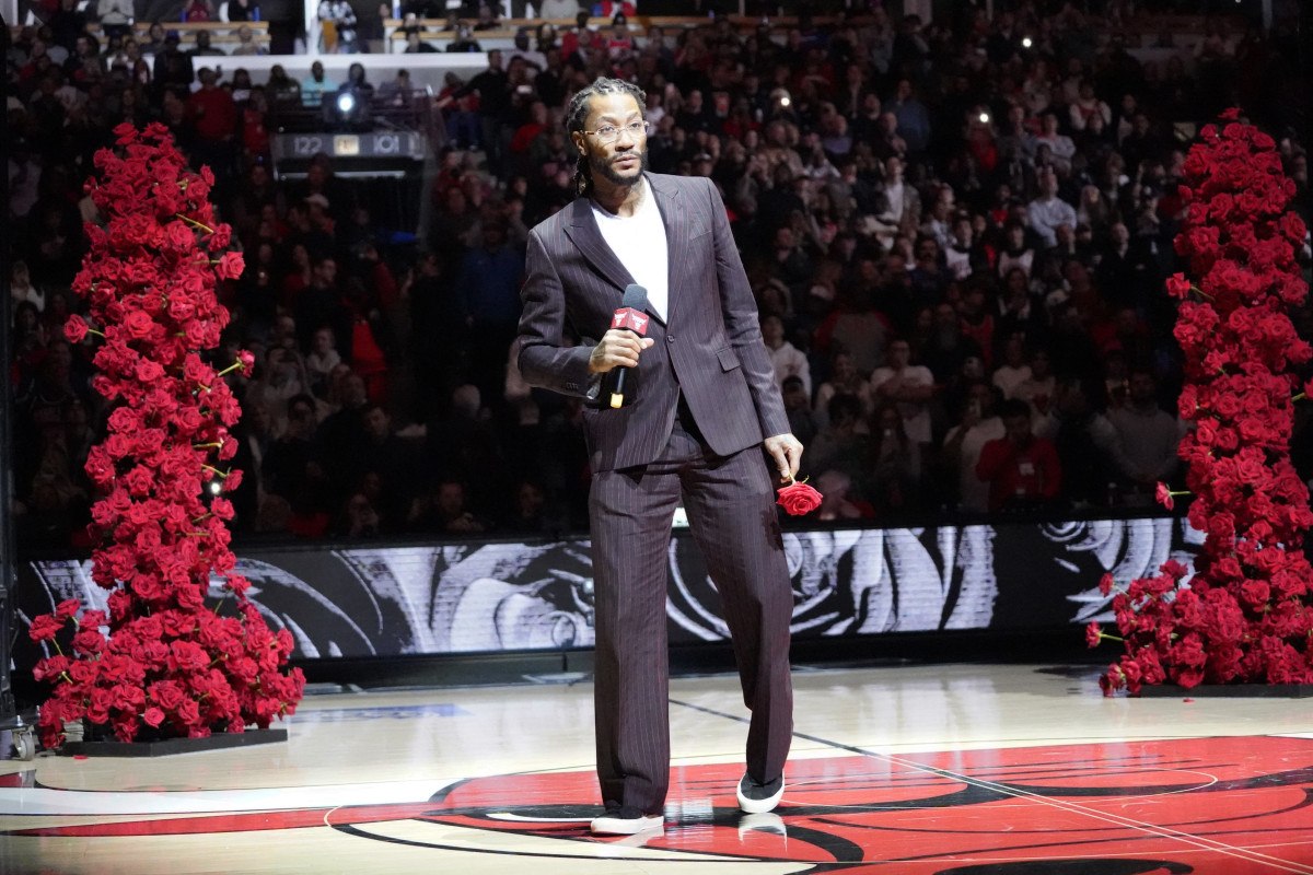 chicago bulls derrick roseun formasini emekli edecek 0 D99y48yr