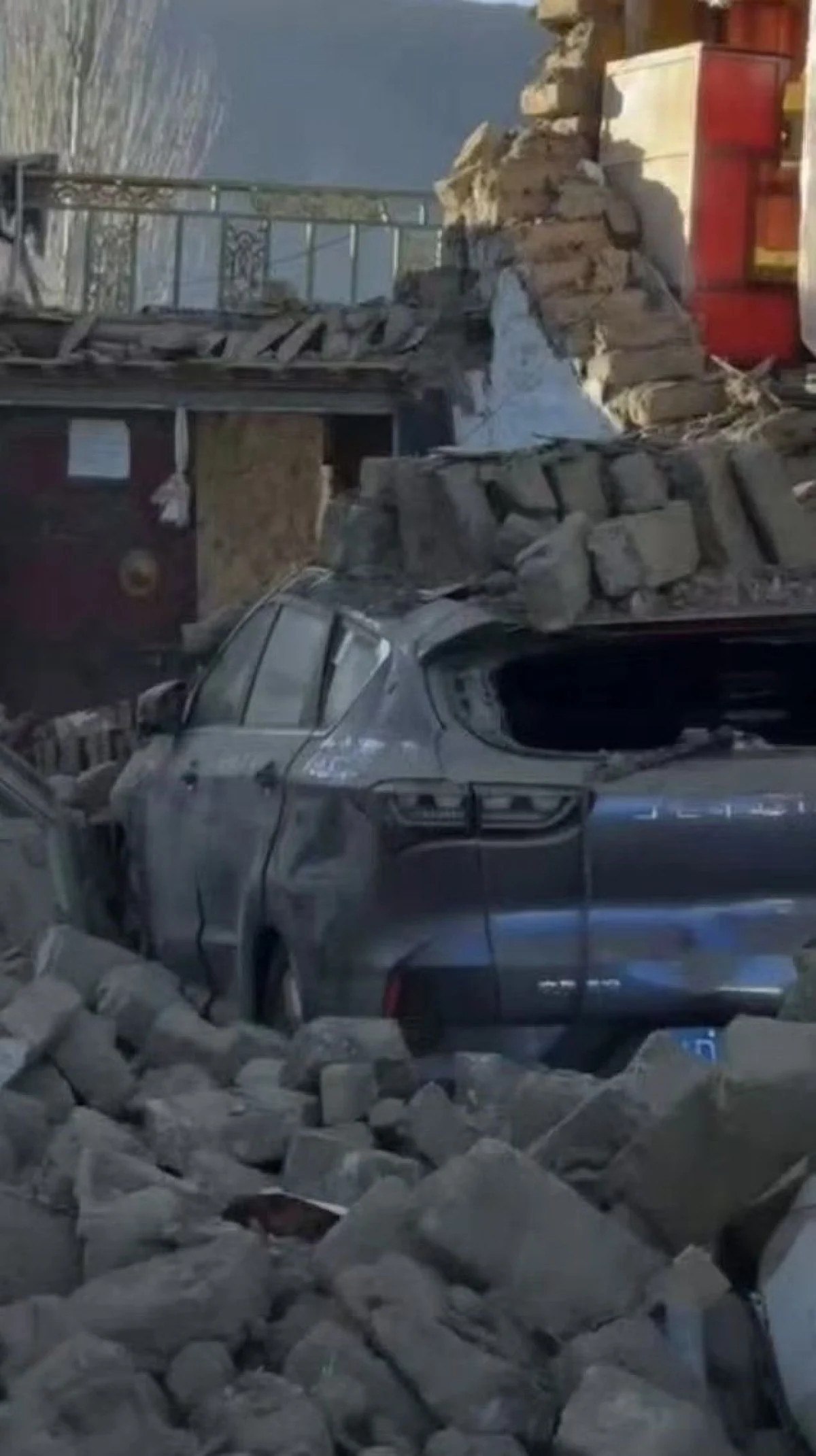 Çin'in Tibet Özerk Bölgesi'nde deprem felaketi: 53 ölü 3 cinin tibet ozerk bolgesinde deprem felaketi 53 olu 2 TnZeZXOC