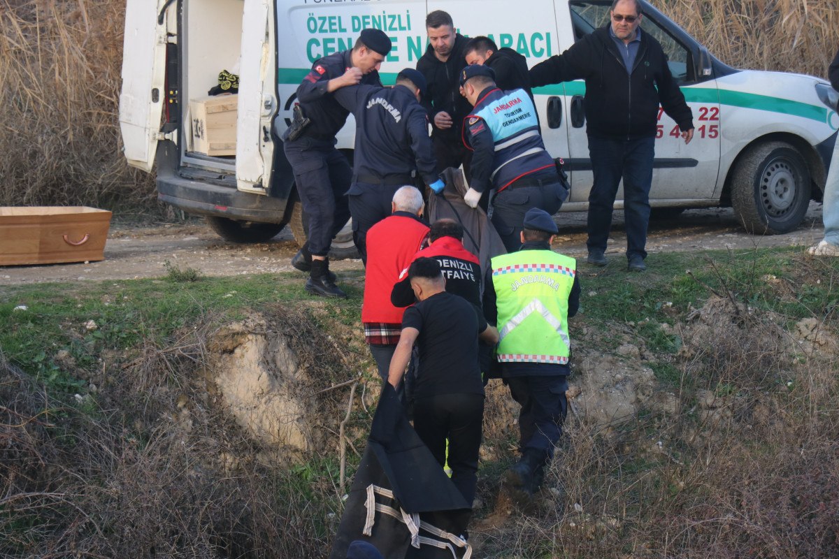 denizlide traktor dere yatagina dustu dede oldu torunu kurtuldu 1 5tjD5rT4