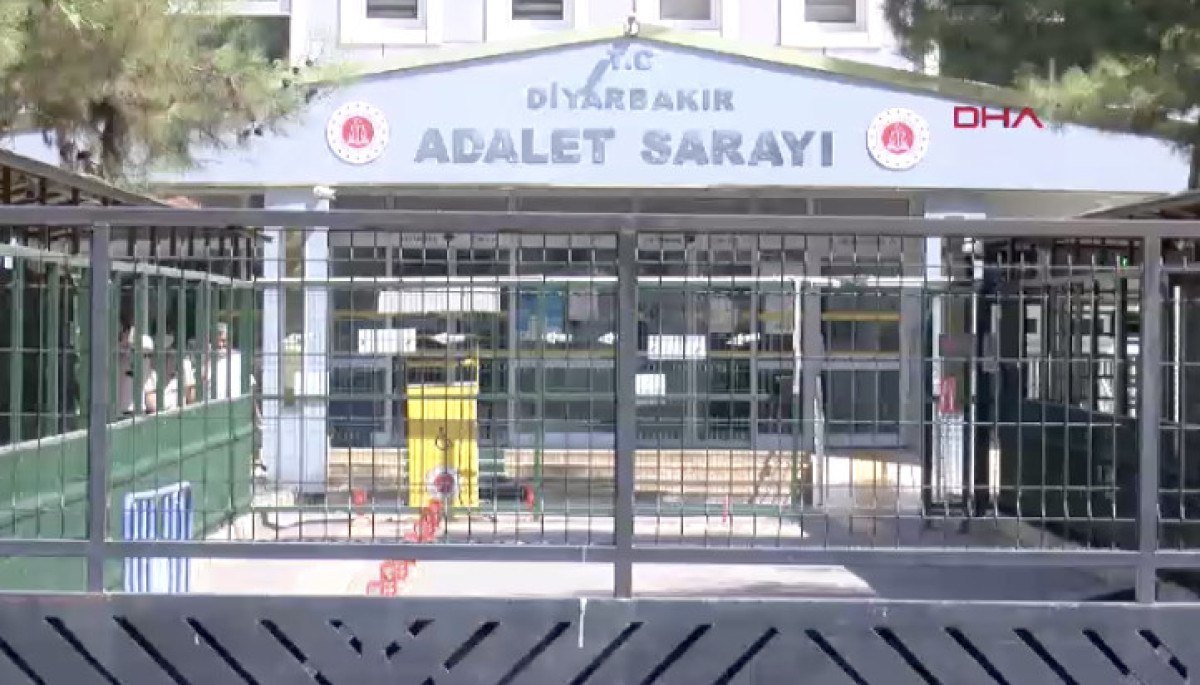 Diyarbakır'da ayrıldığı erkek arkadaşını 'tacizci' diye paylaştı: Mahkemeden hapis kararı 2 diyarbakirda ayrildigi erkek arkadasini tacizci diye paylasti mahkemeden hapis karari 1 UG7iOSb4