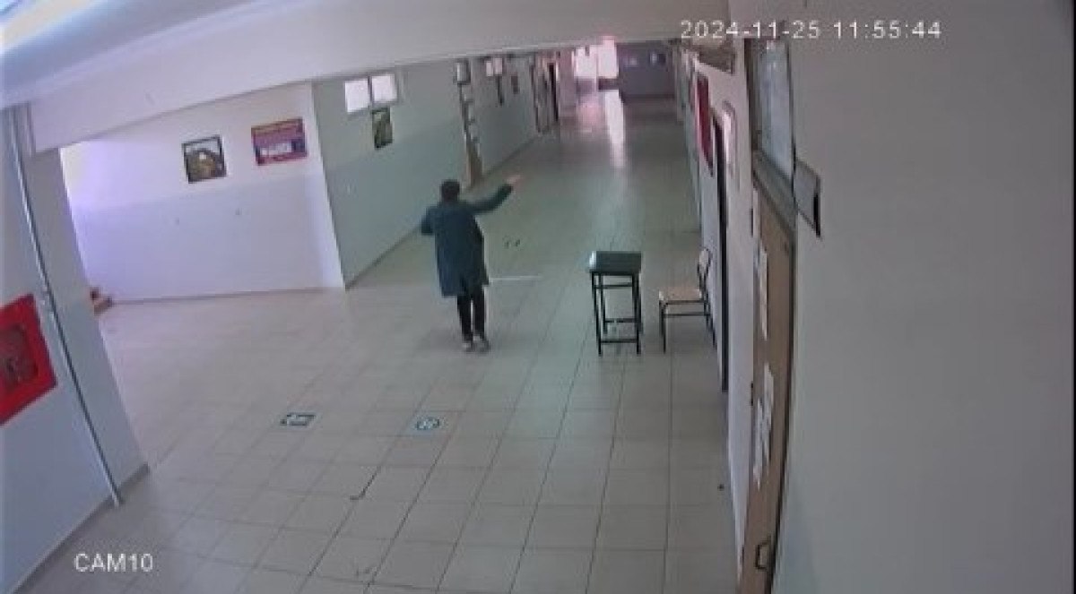 diyarbakirda nobetci ogrenci koridorda halay cekti 2 FNMTbEtc