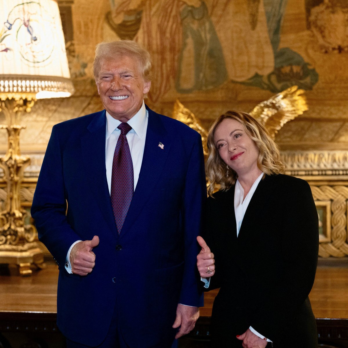 donald trump bu gece harika bir kadinla italya basbakaniyla birlikteyim 1