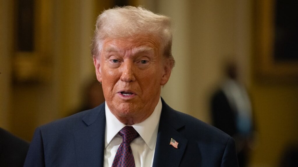 Donald Trump'ın yemin töreni için rekor seviyede bağış toplandı 4 donald trumpin yemin toreni icin rekor seviyede bagis toplandi kfAgUn2h