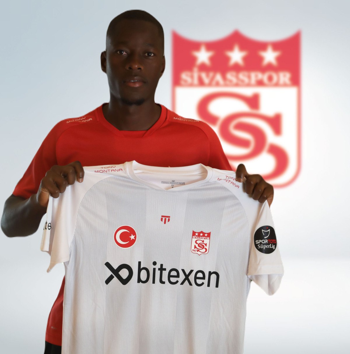 eski sivassporlu kader keitadan bomba sozler hakemler galatasaraya yardim ediyordu 1 eVqBkMAi
