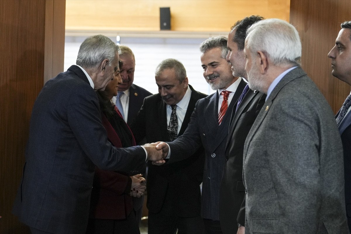fatih erbakan dem parti heyetiyle gorustu 0 CVzCOZz7