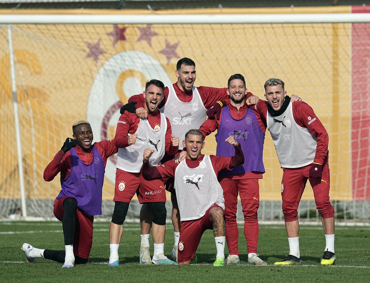 galatasaray gozunu yeniden super lige cevirdi 0 XGNt1j6f