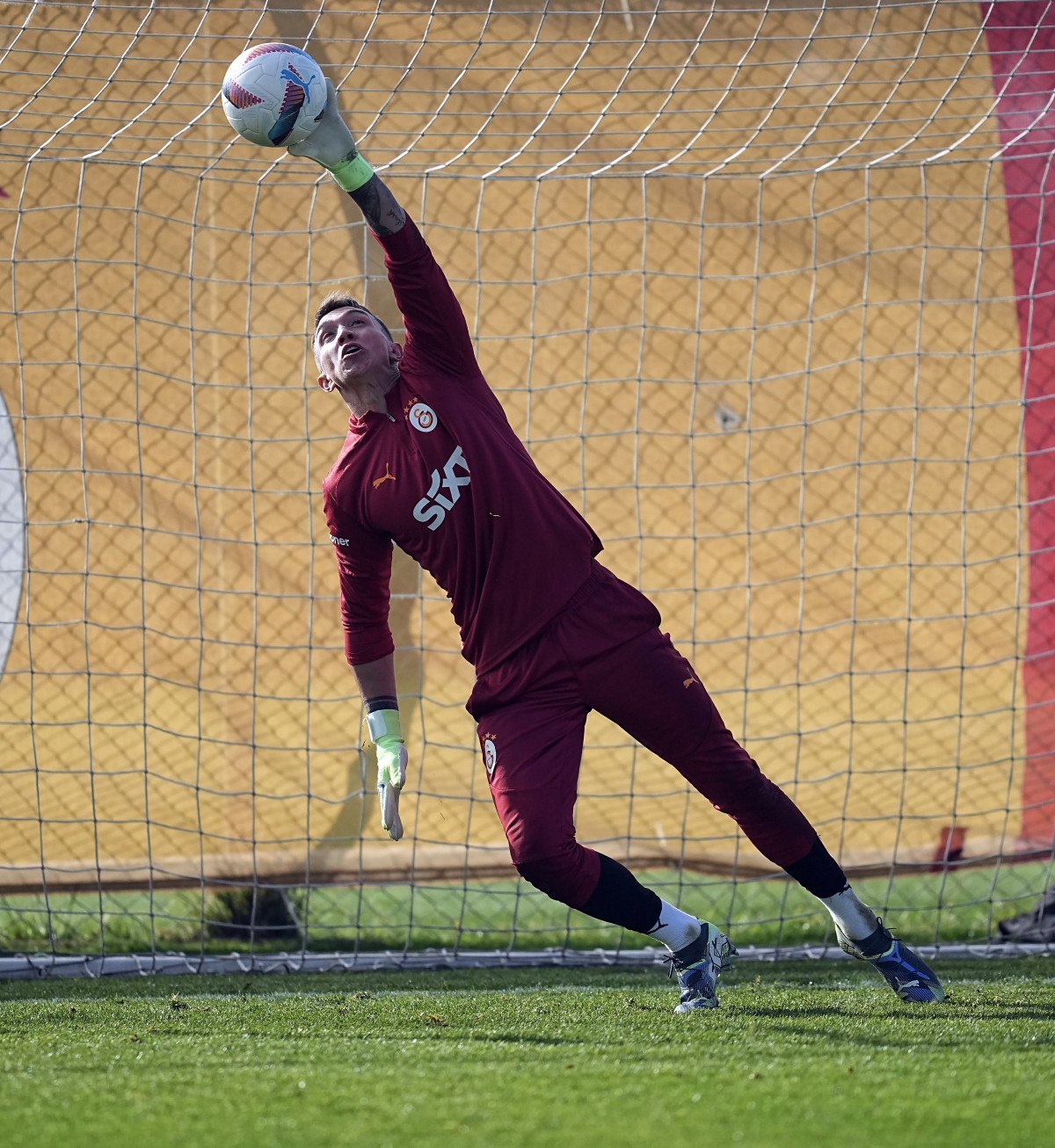 galatasaray gozunu yeniden super lige cevirdi 1 uX9cyZAb