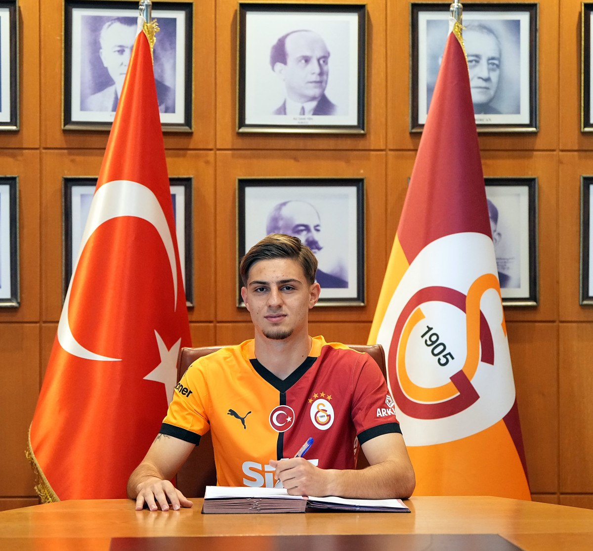 galatasaray iki genc oyuncusunun sozlesmesini uzatti 1