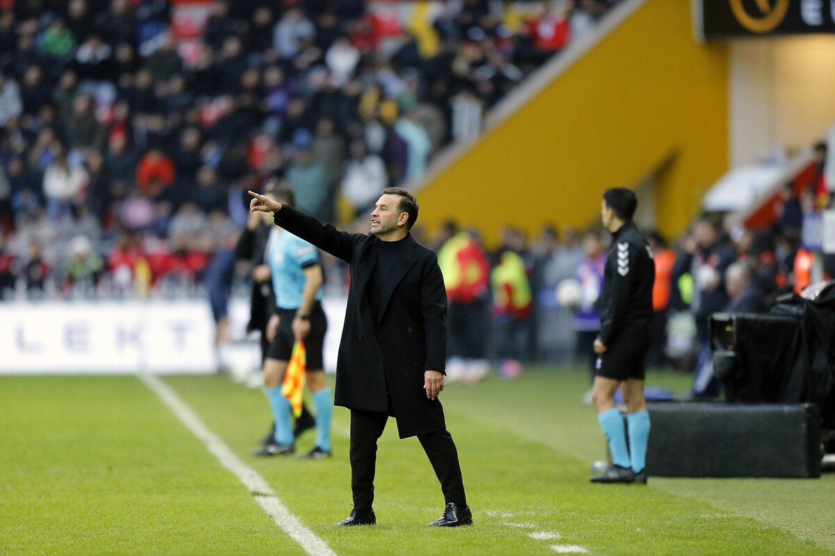 galatasarayda dries mertense kal baskisi 0 Wtket6Dl