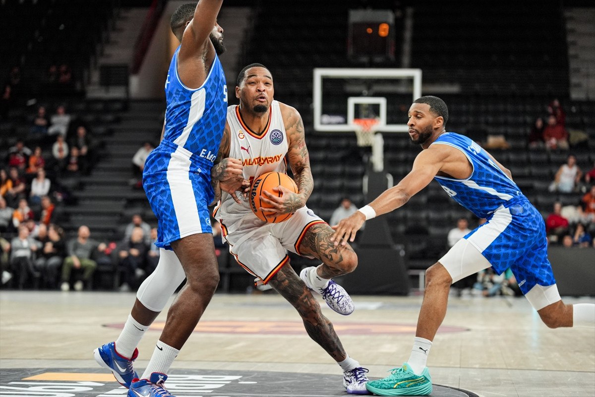 galatasaraydan saint quentin basket balla 21 sayi fark 1 VuGXBXFA