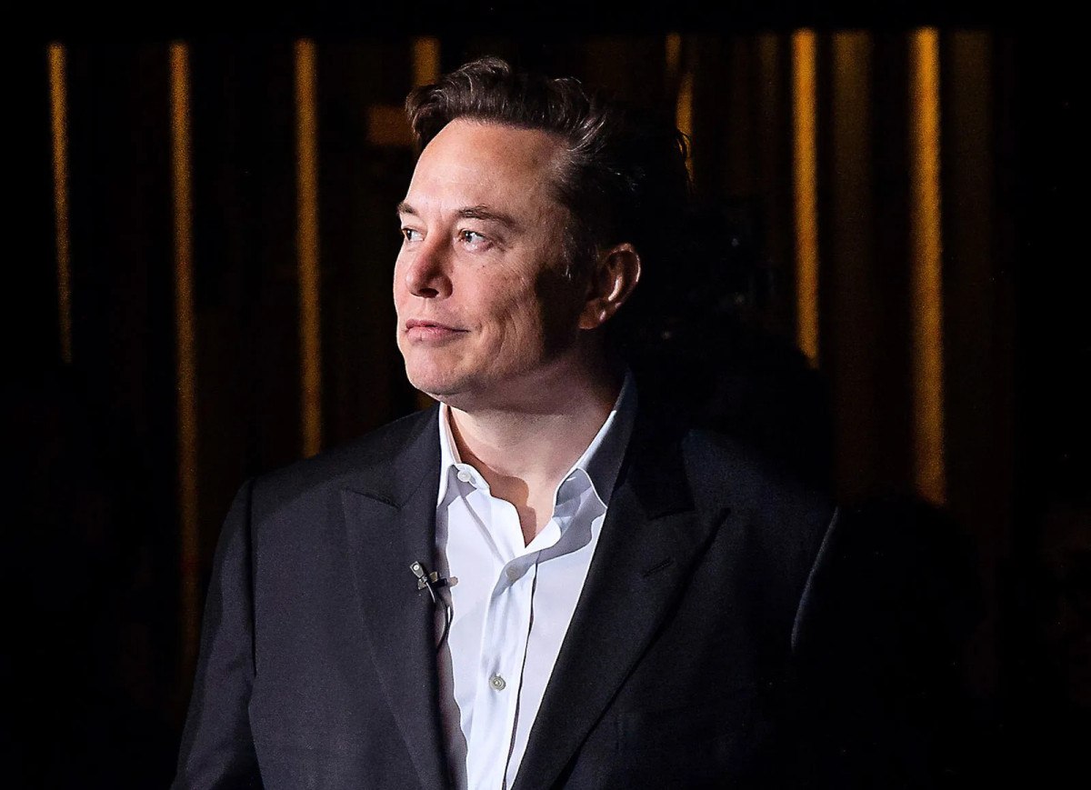 ingiliz bakan phillips elon musk kendi isine baksin 1