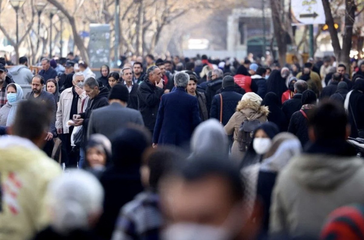 iran baskenti tahrandan mekrana tasiyor 2 WWjXkSW5