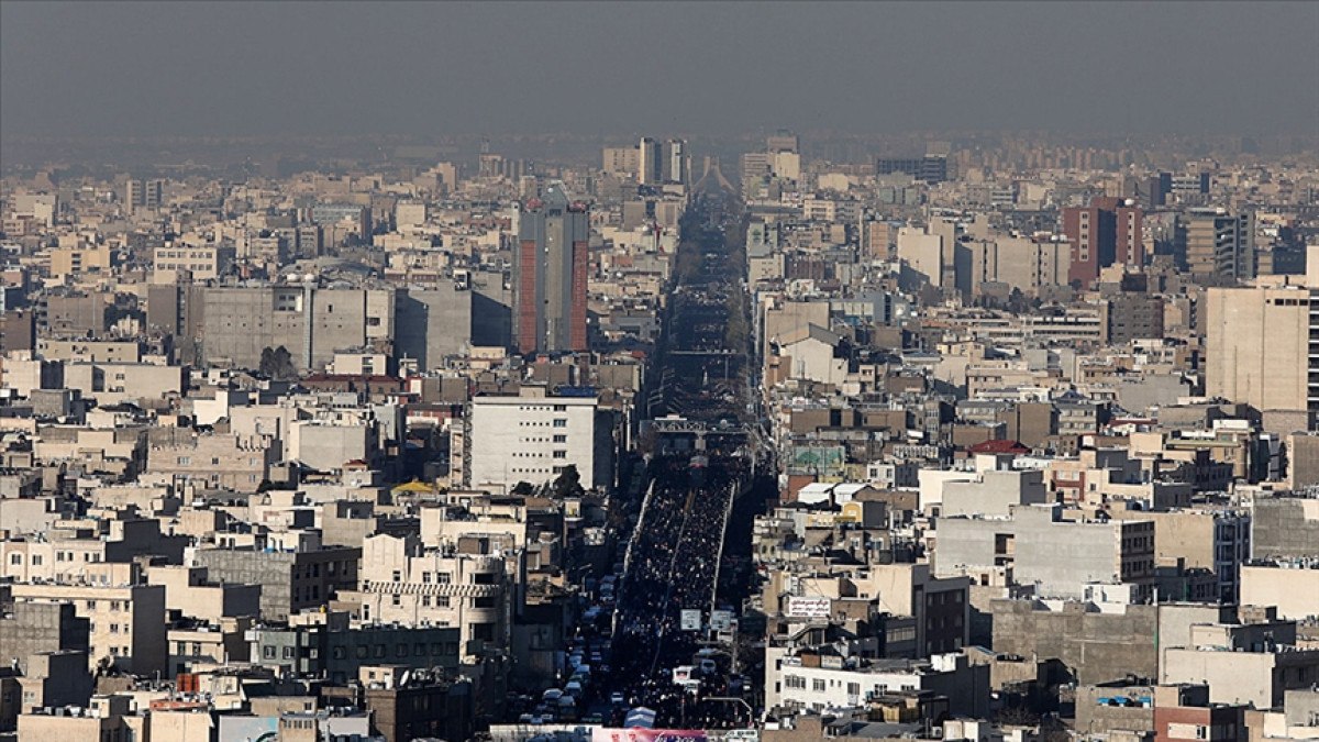 iran baskentini mekrana tasiyor 0 E9DyaGci