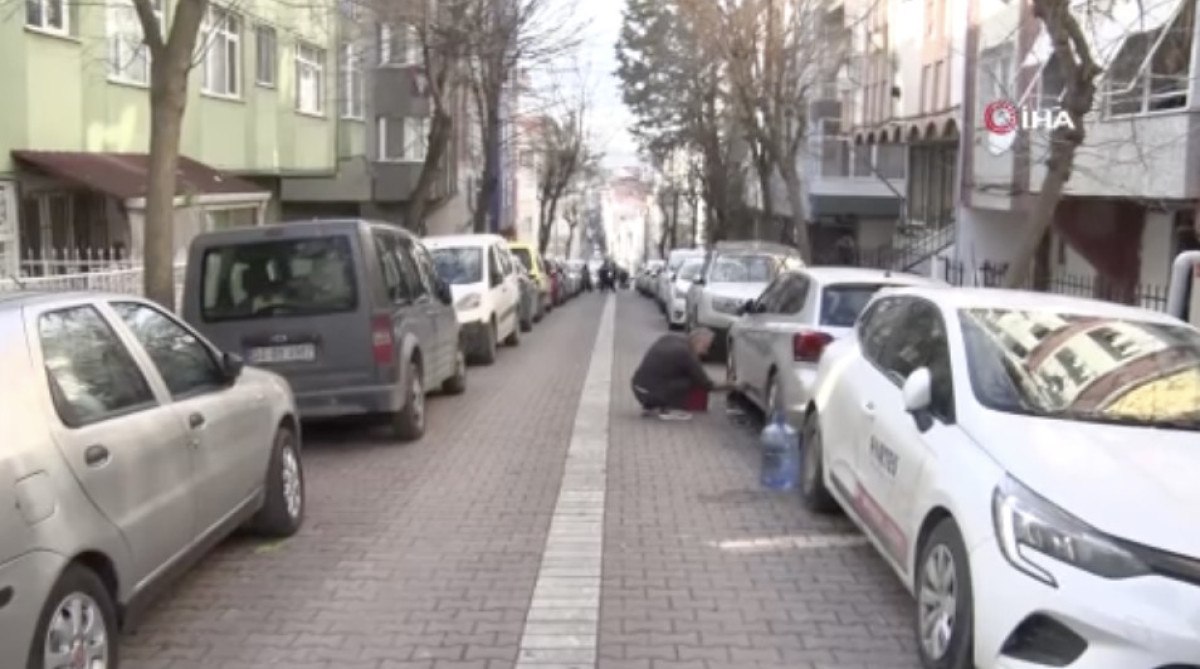 istanbul avcilarda 17 yasindaki ehliyetsiz surucu 8 araca birden carpti 0 s6YIKNcg