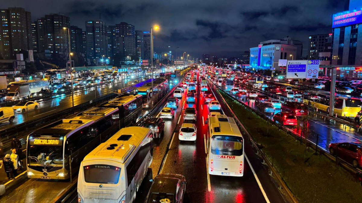 istanbul trafik yogunlugunda new yorku gecerek ilk siraya yerlesti 0 NvfcXlUv