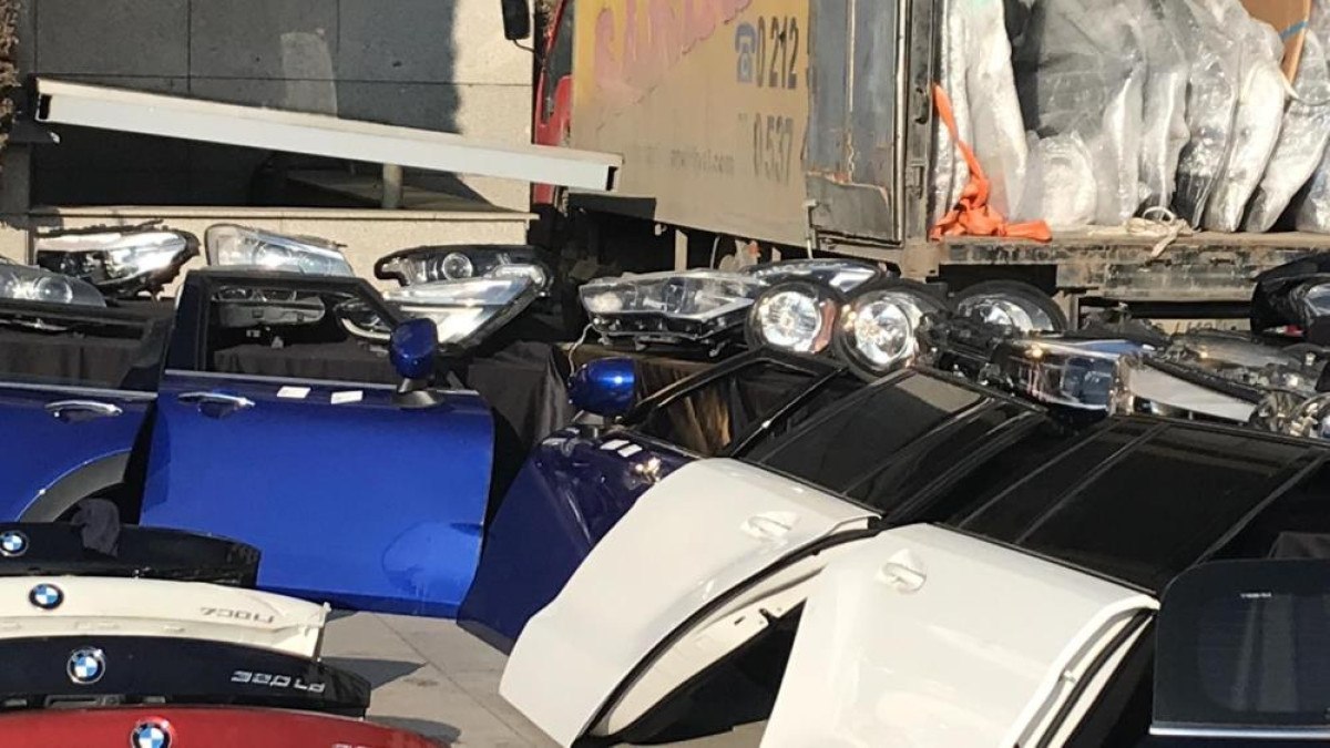 istanbulda 110 milyon liralik kacak oto yedek parcasi ele gecirildi 1 YrRUhaR2