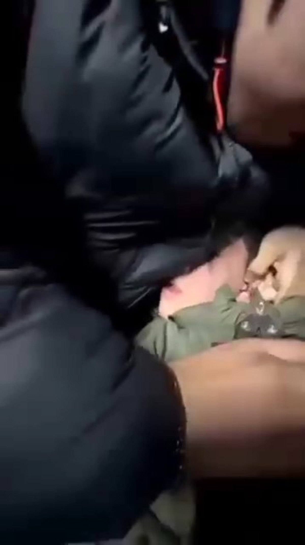 İstanbul'da engelli çocuğa işkence yapıp kayda aldılar 3 istanbulda engelli cocuga iskence yapip kayda aldilar 2 UnYMXmkK