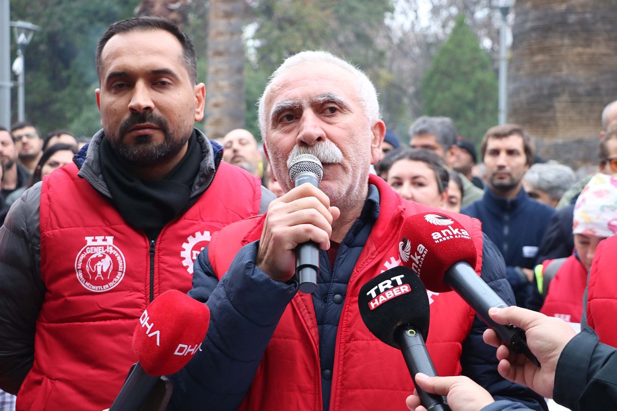 izmir buyuksehir belediyesinde maas krizi isciler eylem yapti 4 iAarYaCv