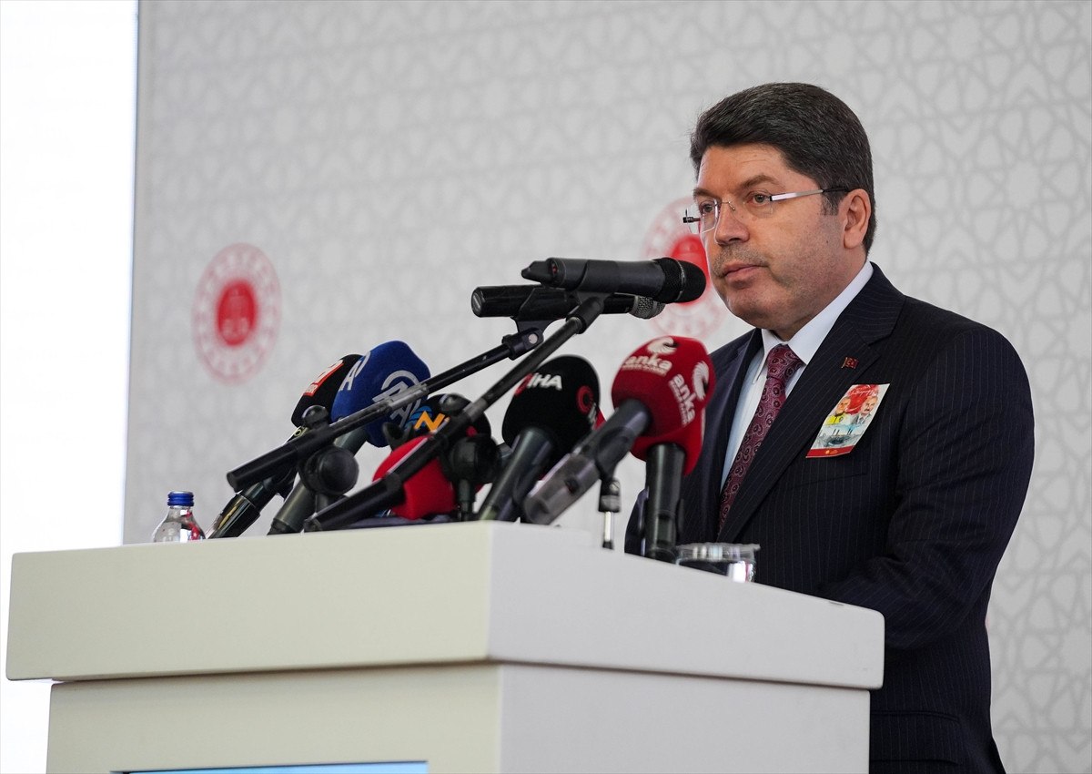 izmirdeki terorist saldiriyi kahramanca onleyen sehit polis memuru fethi sekin derin izler birakti 5 shWHnpUs