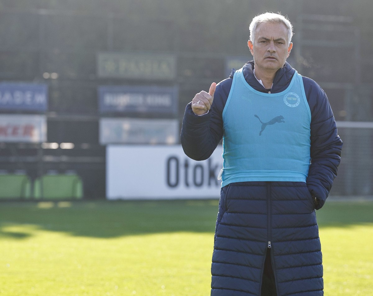 jose mourinhodan galatasaraya olay sozler skandallar her hafta olmaya basladi 0 dPiYCebR