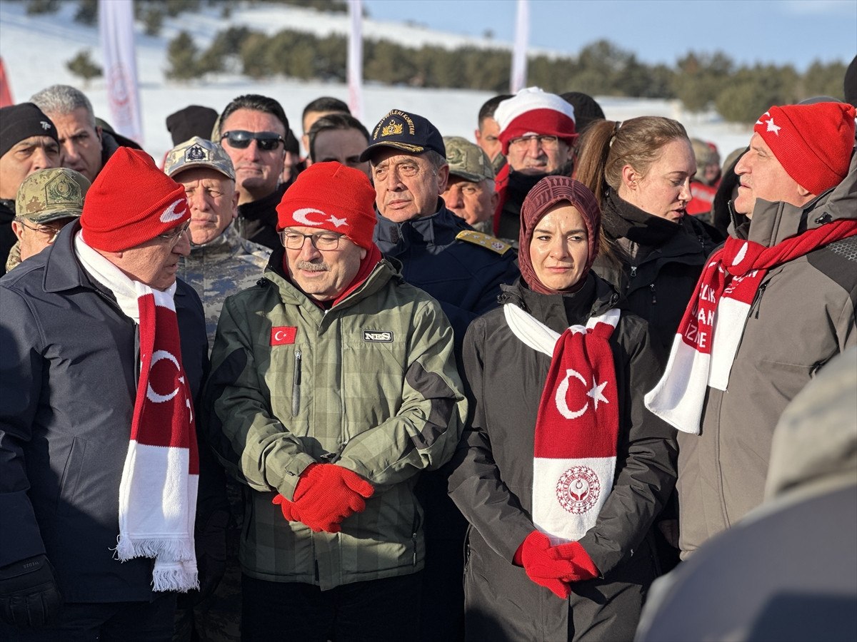 karsta sarikamis sehitleri icin yuruyus duzenlendi 6 WeDCZayE