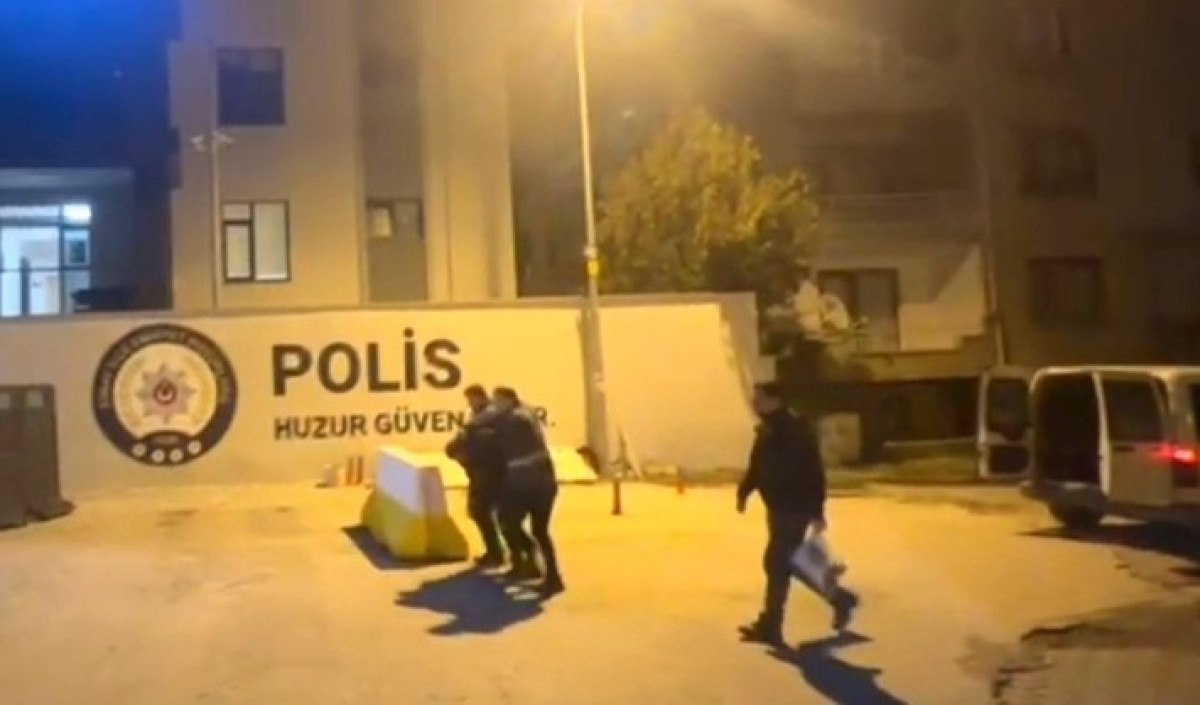 kutahyada caldiklari araclari change yaparak satan supheliler gozaltina alindi 1