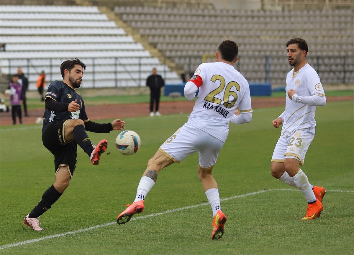 manisa fk bandirmaspor deplasmaninda kazandi 1 2aai5FZv