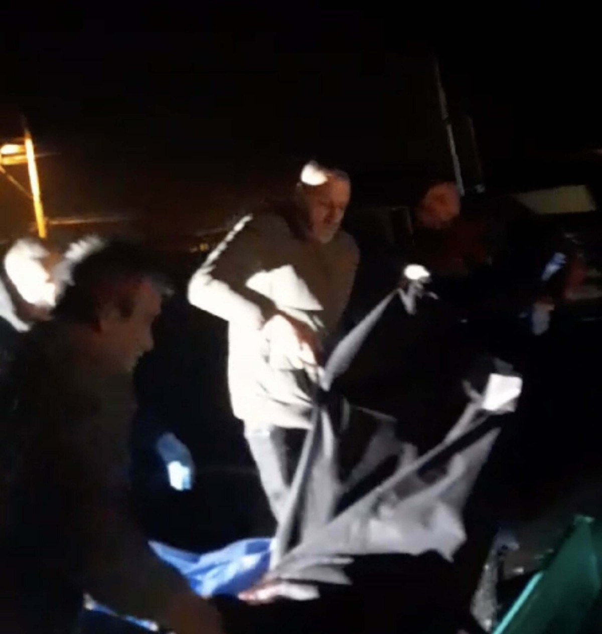 manisada bariyere carpan motosikletin surucusu aracin altinda kaldi 2 ZV5wHUTp
