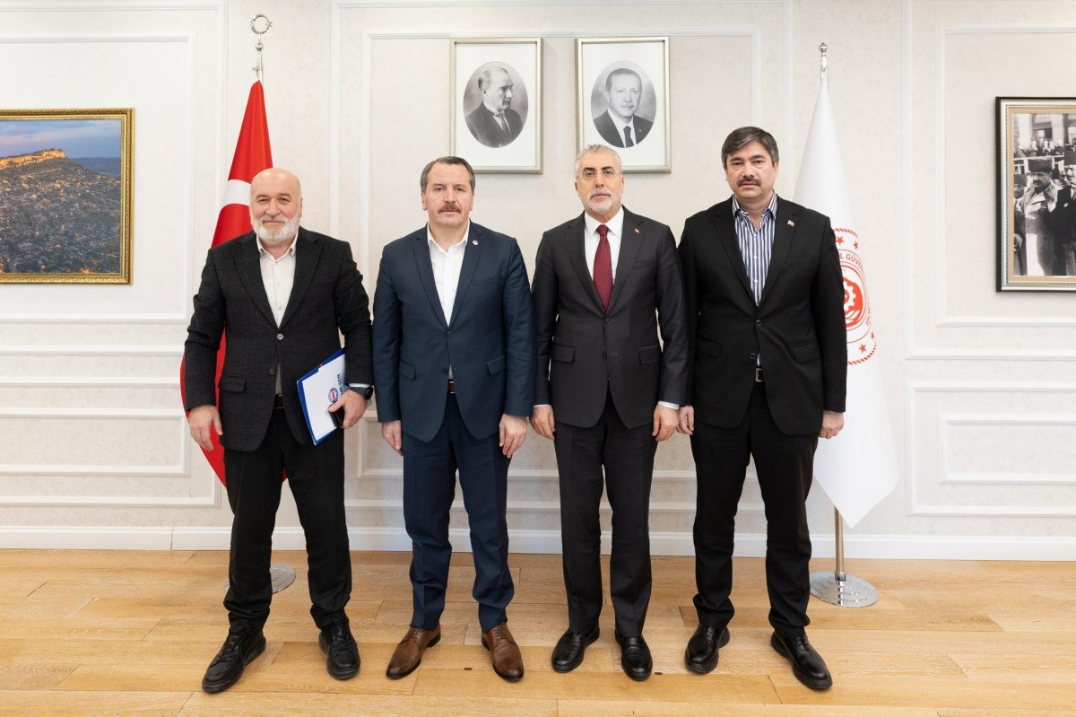 memurlar refah payi istiyor bakanlik onunde eylem yaptilar 0 38dGm9SZ