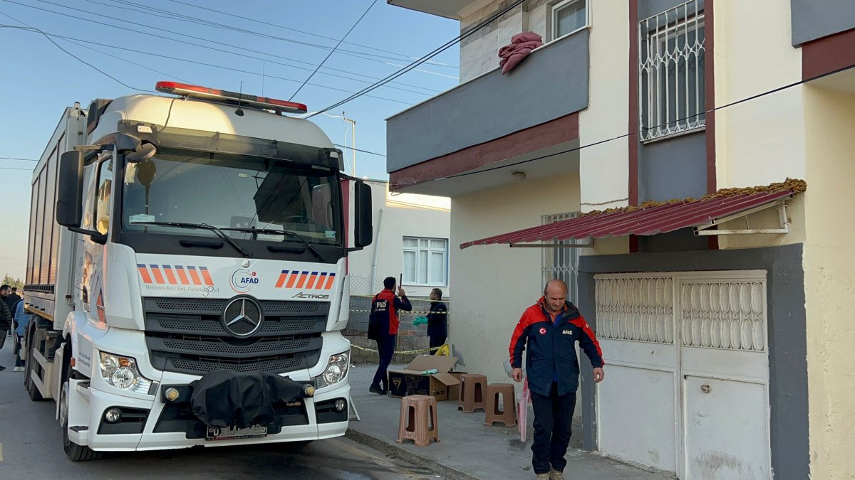 mersinde fare zehrinden etkilendiler 3 olu 0