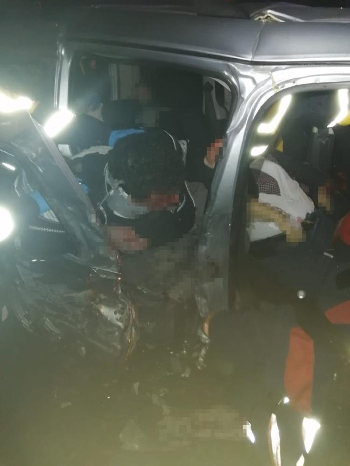 orduda alzheimer hastasi sahsa carpmamak icin manevra yapan araclar carpisti 2 olu 5 yarali aNYK1Bqa
