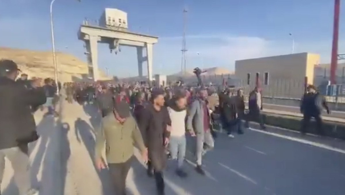 pkkypg teror orgutu suriyede yine sivilleri kalkan yapmaya calisiyor 0 RFzKmJyY