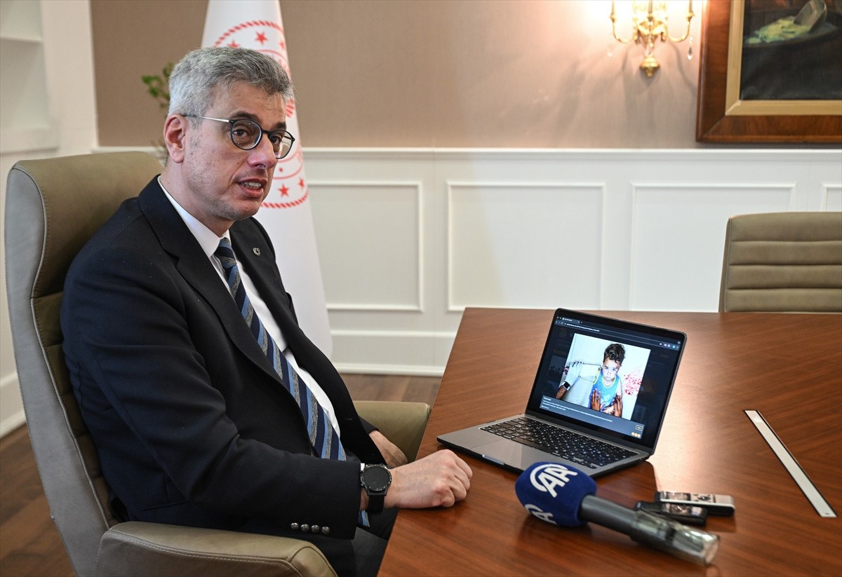 saglik bakani memisoglu aanin yilin kareleri oylamasina katildi 2