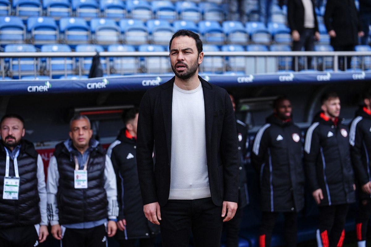 selcuk inan hakemin benimle ilgili bilmedigim bir problemi olabilir 0 3PHwRlm8