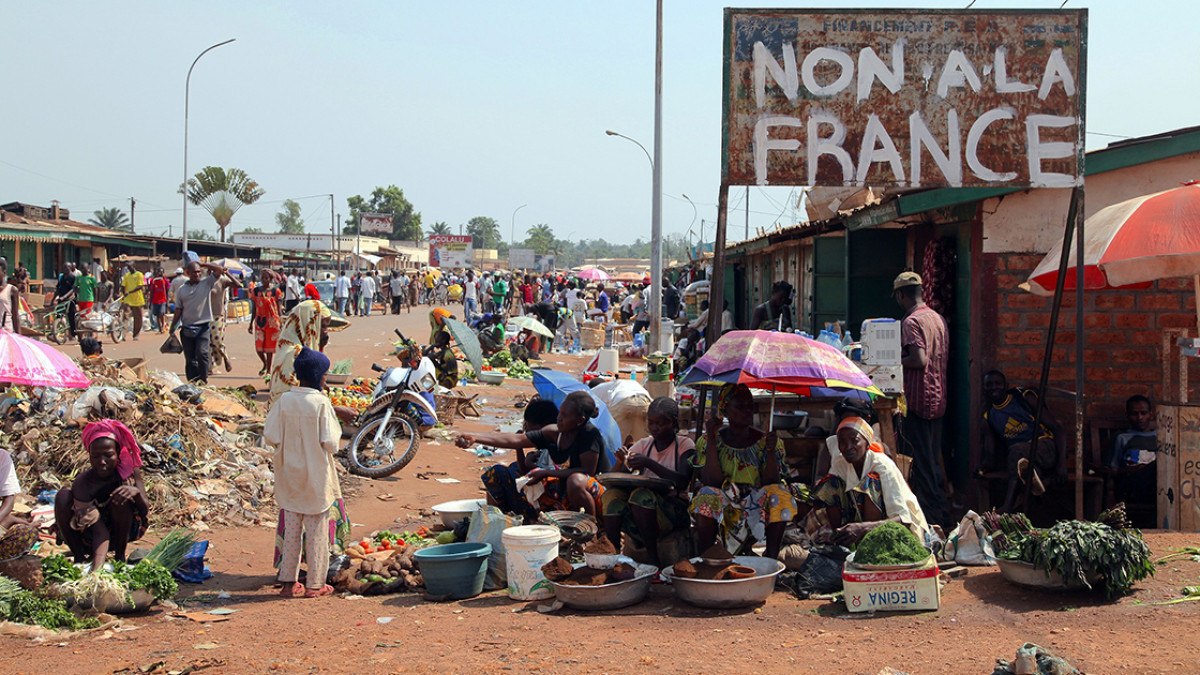 senegal basbakanindan fransa cumhurbaskani macronun sozlerine tepki 0 spae4IDz