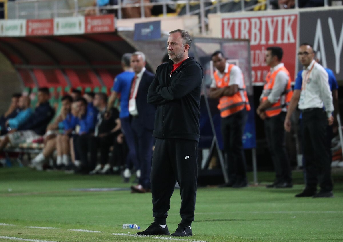 sergen yalcindan galatasaraya hakem gondermesi 1 VaWgU4Jm