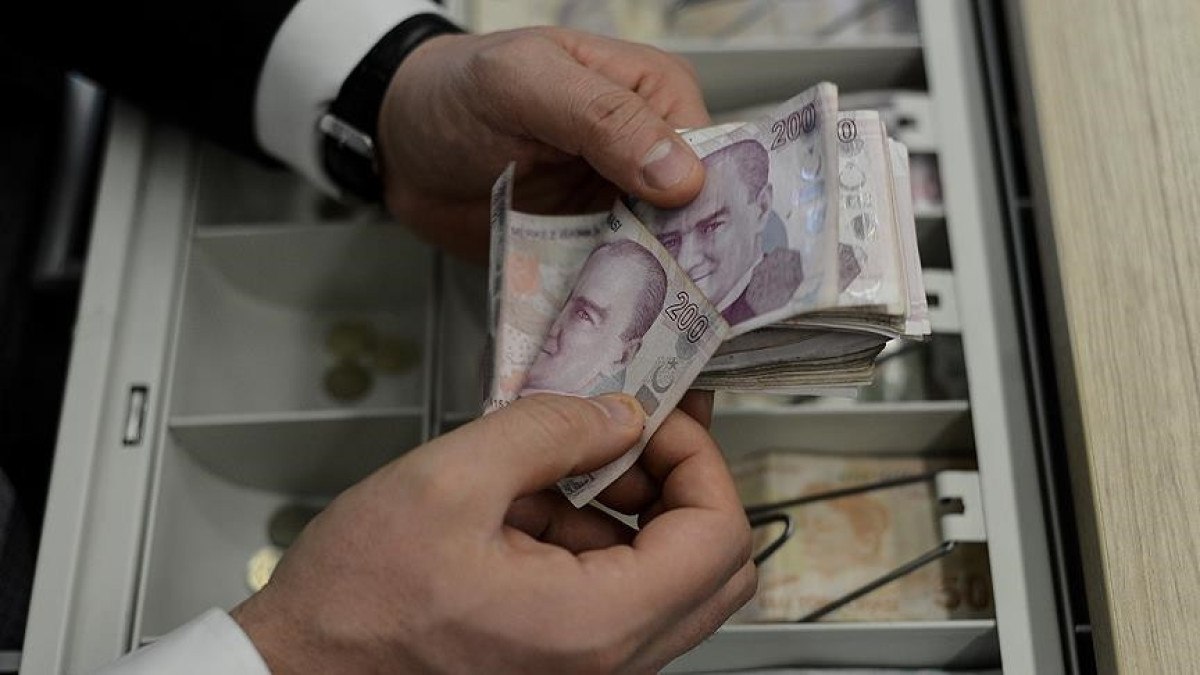 vedat isikhan en dusuk emeklilik ayligi 14 bin 469 lira oldu 0 OWmkjklU