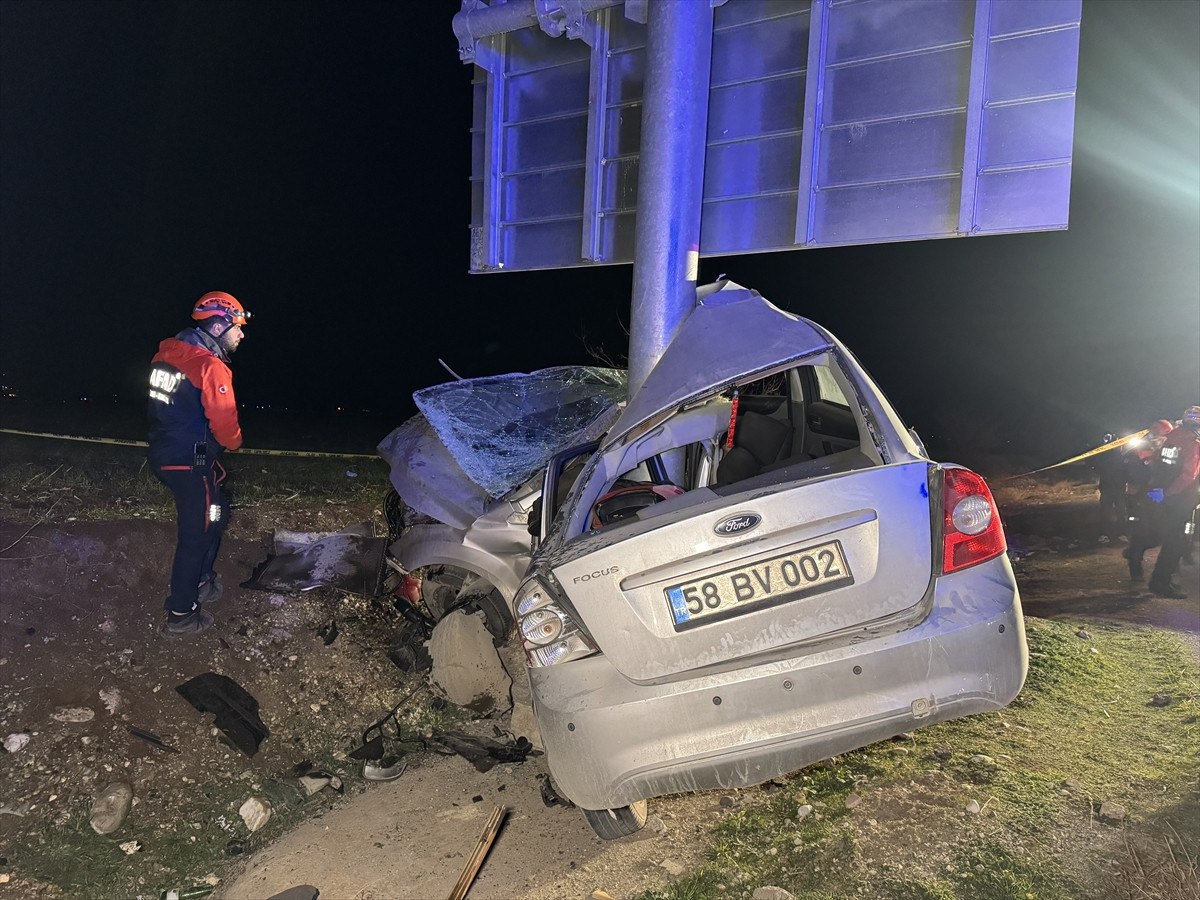 adiyamanda direge carpan otomobilin surucusu oldu 0