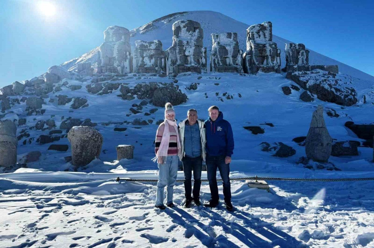 adiyamanda nemrut kisin yabanci turistlerin ilgisini cekiyor 0 DIsmedGg
