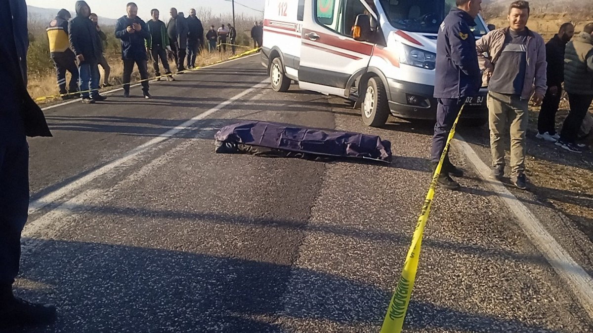 adiyamanda traktorden dusen genc hayatini kaybetti 0 Q4RPrBNJ