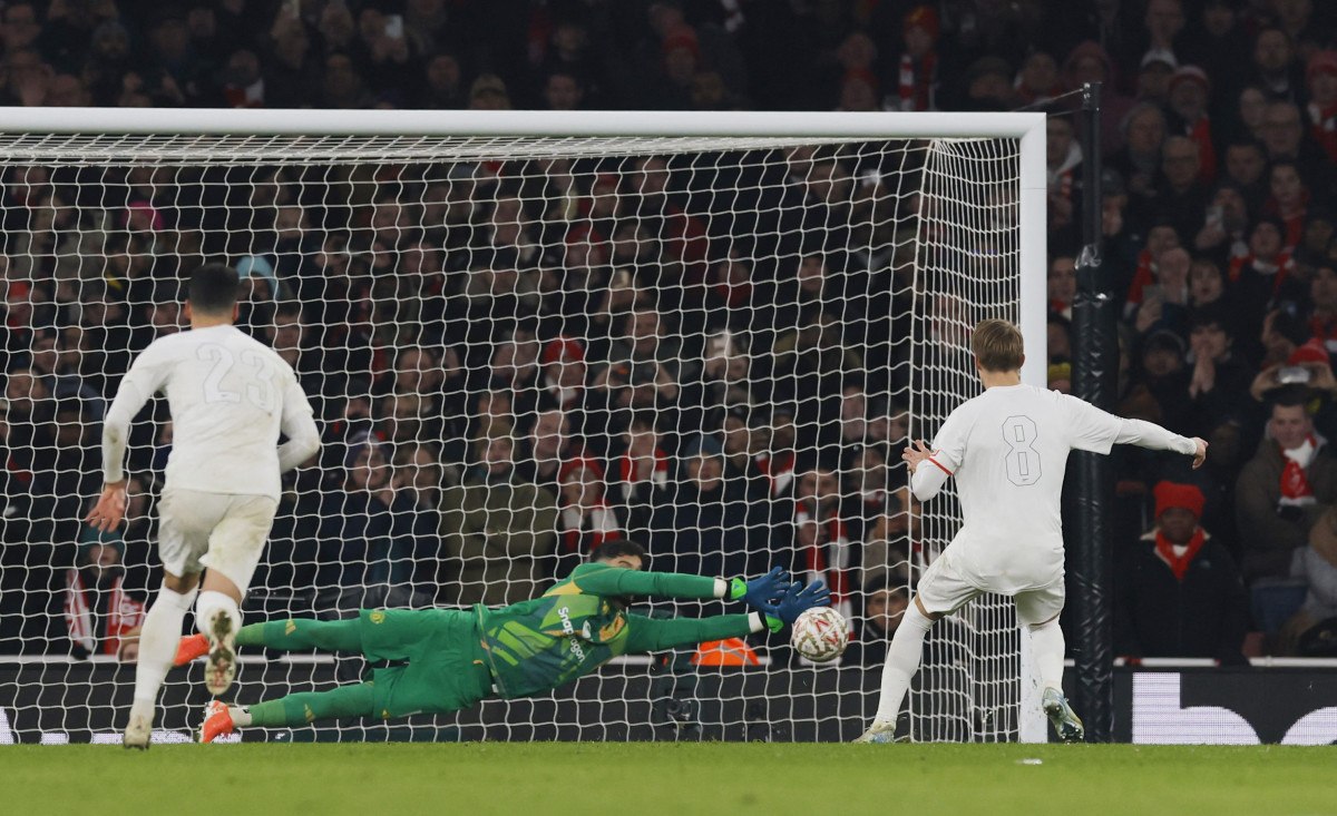 altay bayindir devlesti manchester united arsenali kupanin disina itti 3 NIGrW9m4