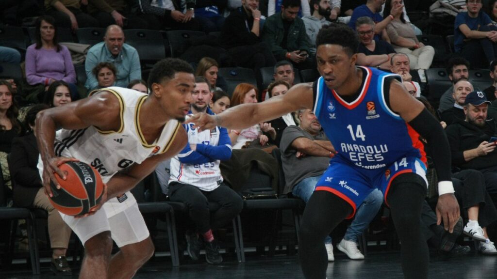 Anadolu Efes konuk ettiği ASVEL'e yenildi 9 anadolu efes konuk ettigi asvele yenildi dNQqOU9i