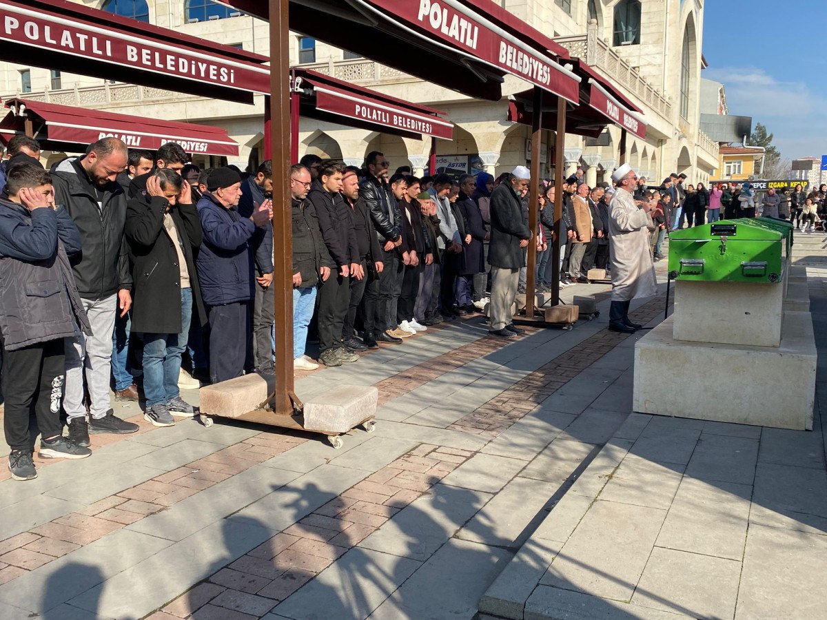 ankarada gocukte hayatini kaybeden iscilere veda 0 y3SndwTU